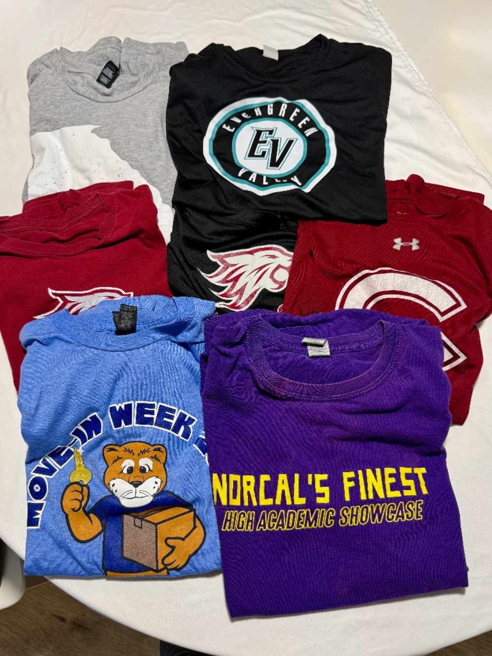 Bundle 7pc college Women's T-Shirts Medium & Large